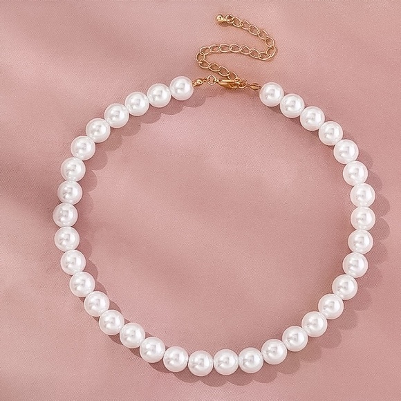 ⚜️𝟯𝟬%𝗢𝗙𝗙 𝗯𝘂𝗻𝗱𝗹𝗲𝘀 𝟯+⚜️ NEW Large Pearl Beaded Necklace - Picture 4 of 10